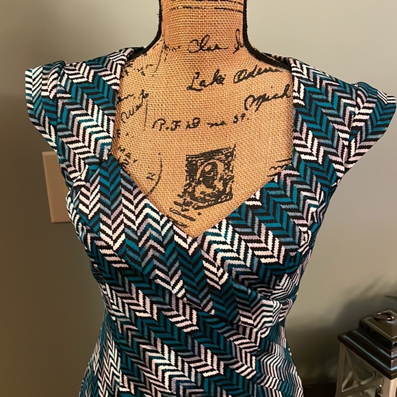 White House Black Market dress size 4. NWT. - Picture 2 of 15